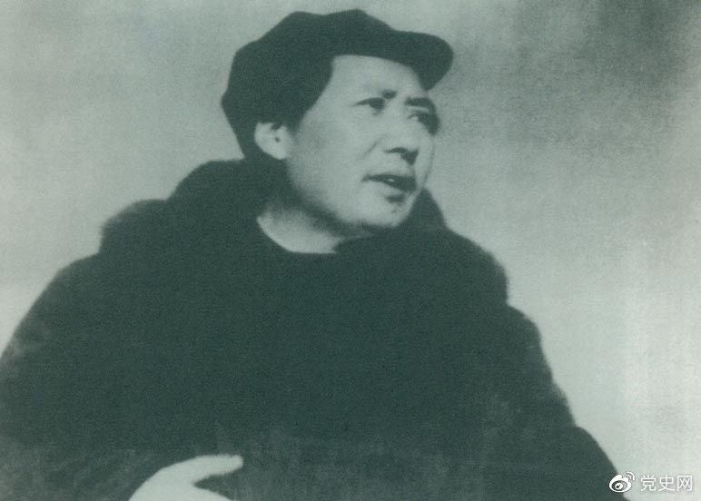 1949年3月23日,毛澤東率領中共中央機關離開西柏坡前往北平。出發時,他對周恩來說,今天是進京的日子,進京趕考去。我們決不當李自成,我們都希望考個好成績。